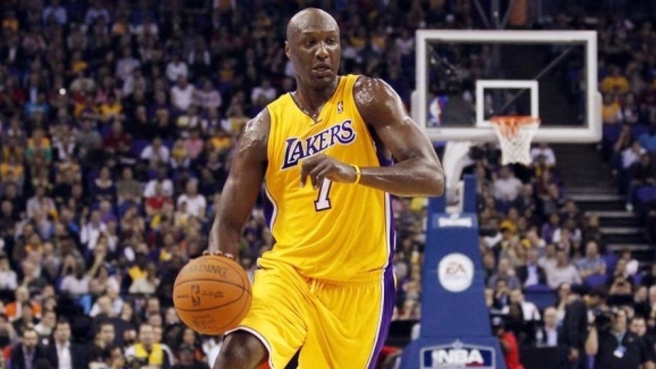 Lamar Odom Lakers’tan Emekli Olacak!
