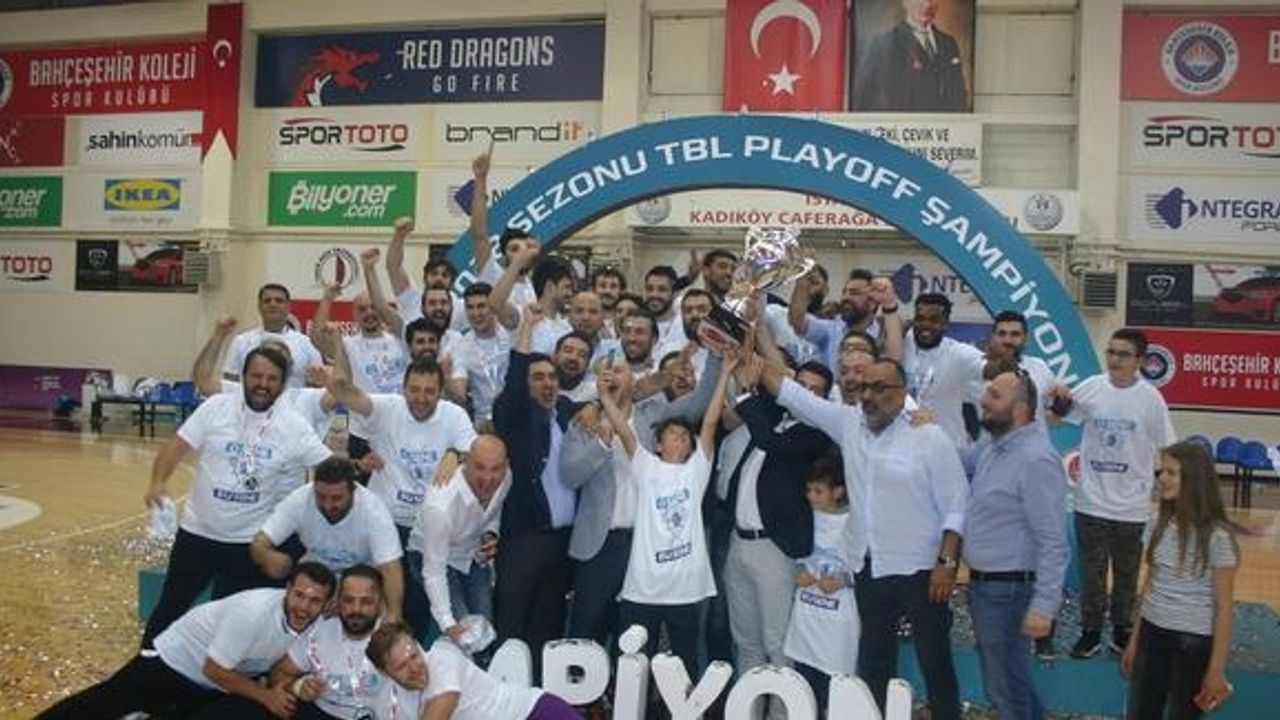 Afyon Belediyespor Kupasına Kavuştu !