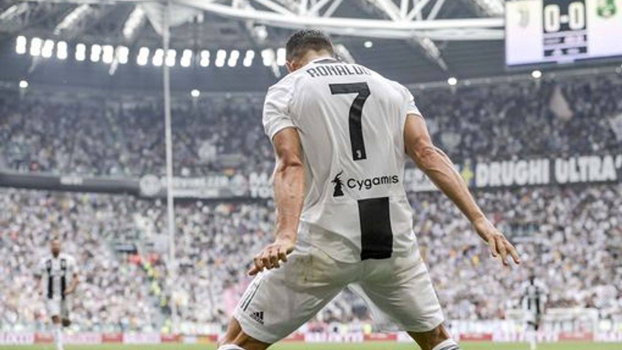 Ronaldo attı Juventus kazandı !