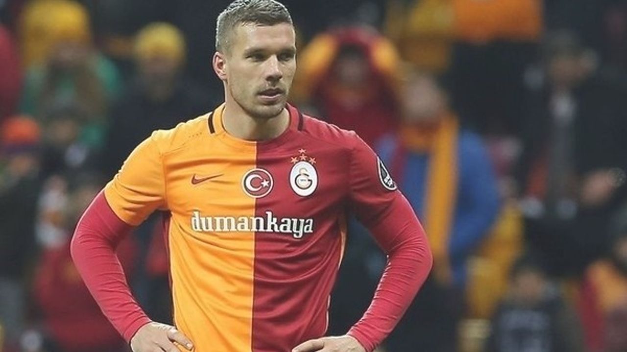 Lukas Podolski'den Fenerbahçelileri kızdıran paylaşım !