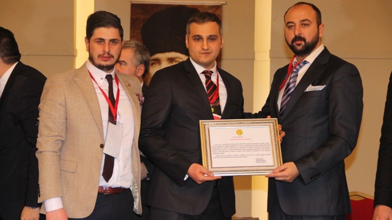 Eskişehirspor'un yeni başkanı Kaan Ay