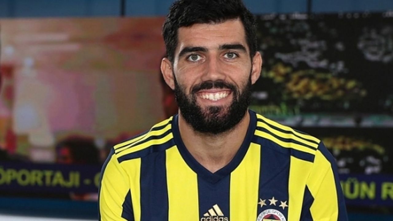 Fenerbahçe'nin eski stoperi için dönüş iddiası!