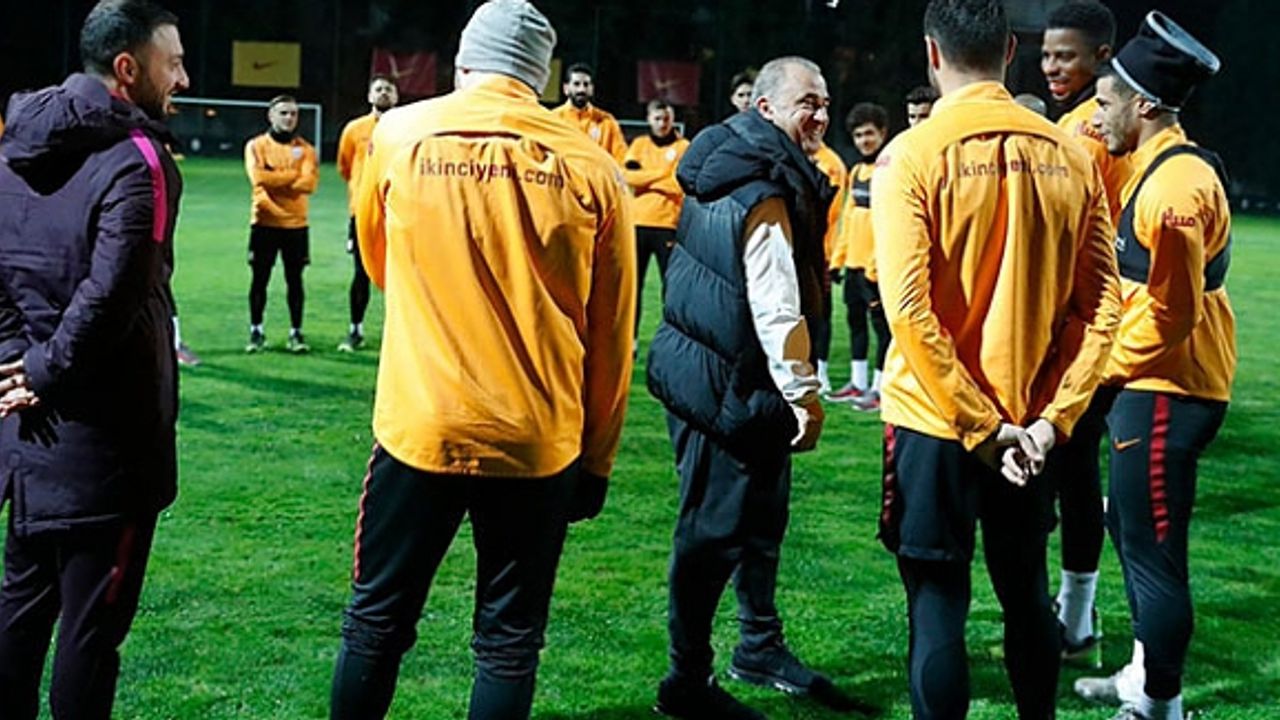 Galatasaray'da ikinci yarı hazırlıklarına başladı