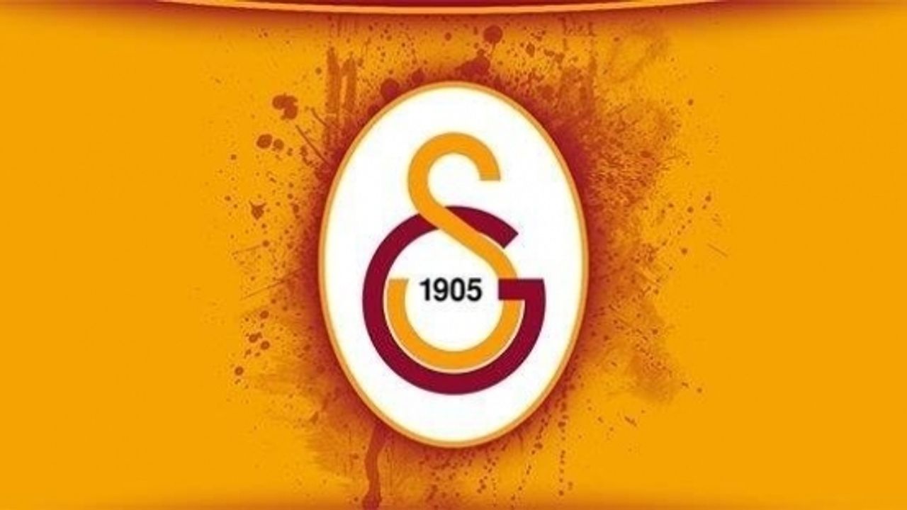 Galatasaray'da iki önemli isme tribün yolu gözüktü
