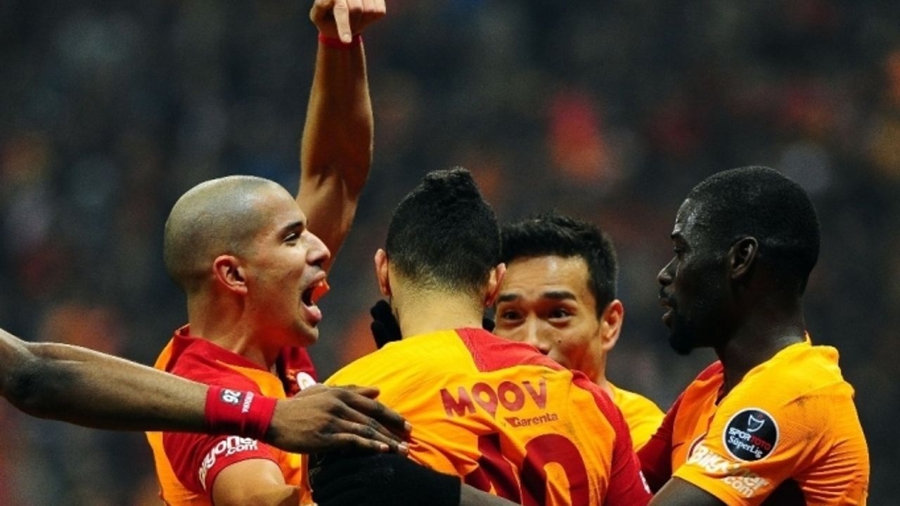 Galatasaray'ın golleri orta sahadan!