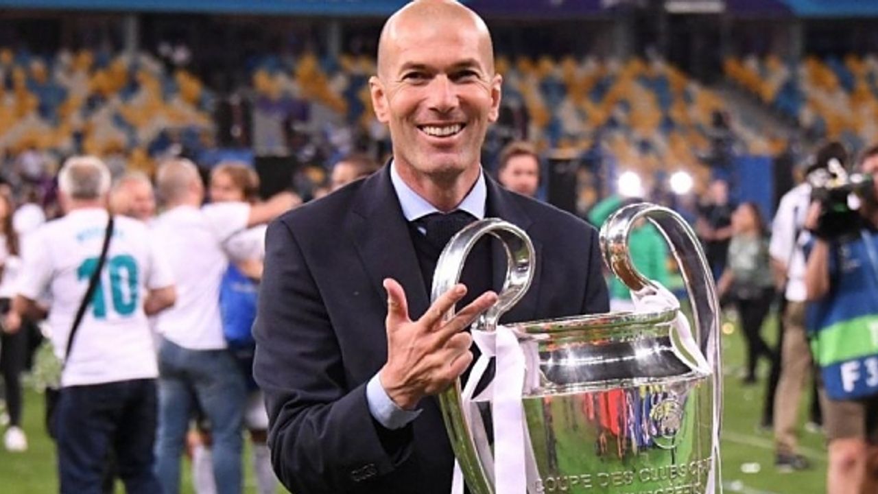 Zinedine Zidane’ın masasında 4 büyük teklif var!