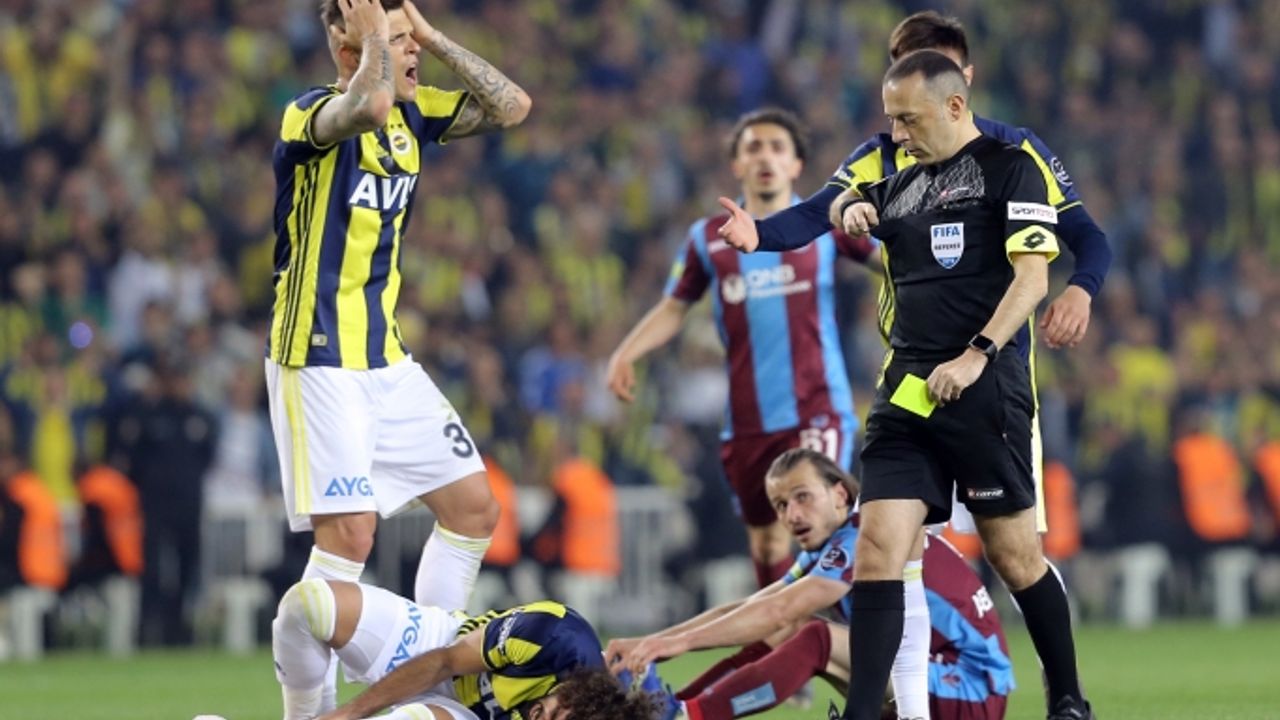 Fenerbahçe'de savunmaya U21'den takviye