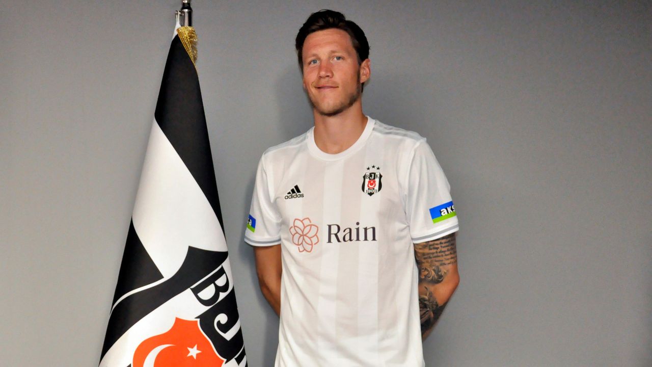 Beşiktaş'ın yeni transferi Weghorst: Taraftarın gelmemde etkisi çok büyük oldu