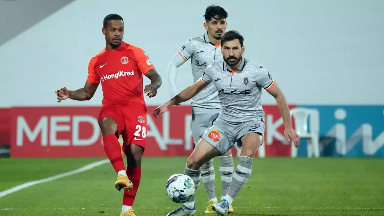 Şifresiz Başakşehir Ümraniyespor maçını canlı izle donmadan bein sports kralbozguncu netspor maç izle