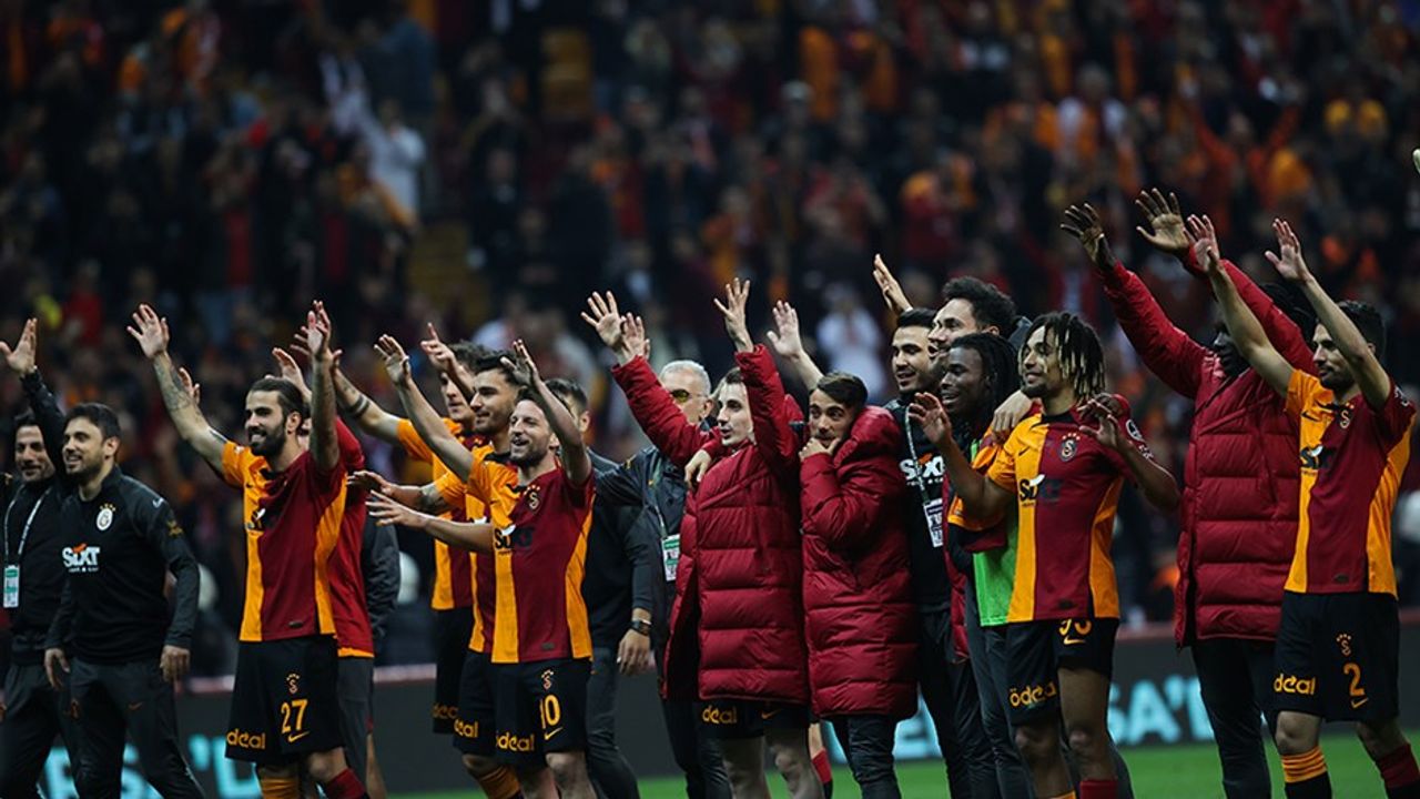 Galatasaray işini derbiye bırakmak istemiyor