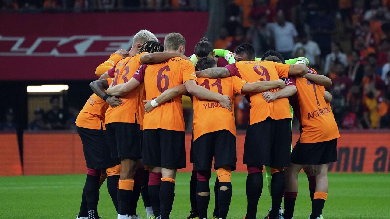 Galatasaray'da sürpriz ayrılık! 35 milyon Euro yuvadan uçuyor