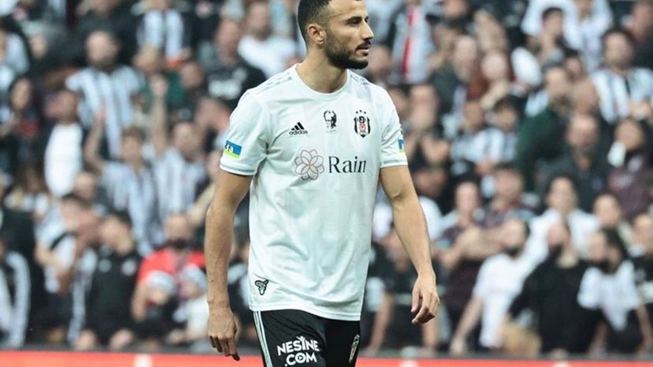 Beşiktaş'ın yıldızı ayrılık talebini iletti: Kampa katılmayacak!