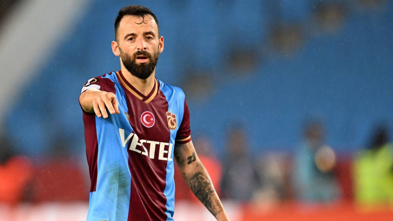 Trabzonspor ile yollarını ayıran Siopis imzayı attı!