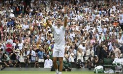 Novak Djokovic yarı finale yükseldi