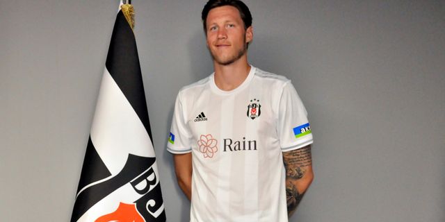 Beşiktaş'ın yeni transferi Weghorst: Taraftarın gelmemde etkisi çok büyük oldu