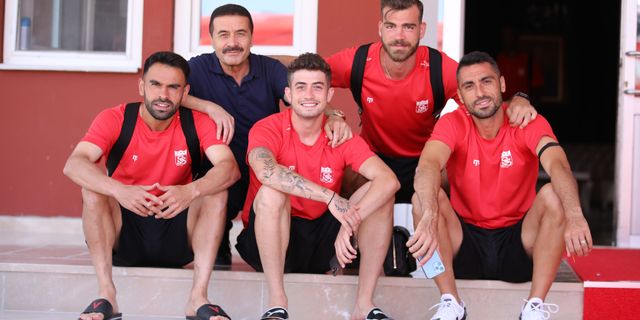 Demir Grup Sivasspor Adana'ya gitti