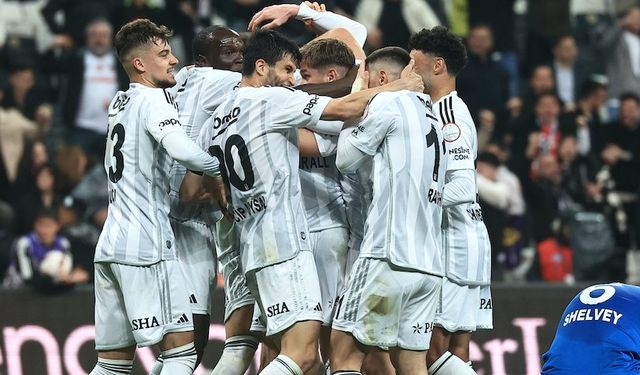 Teklifleri Reddetti Beşiktaş'ta Forma Yüzü Göremedi!