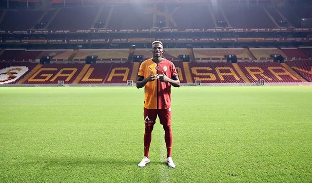 Osimhen Ocakta Galatasaray'dan Ayrılacak Mı? İngiliz Basını Duyurdu!