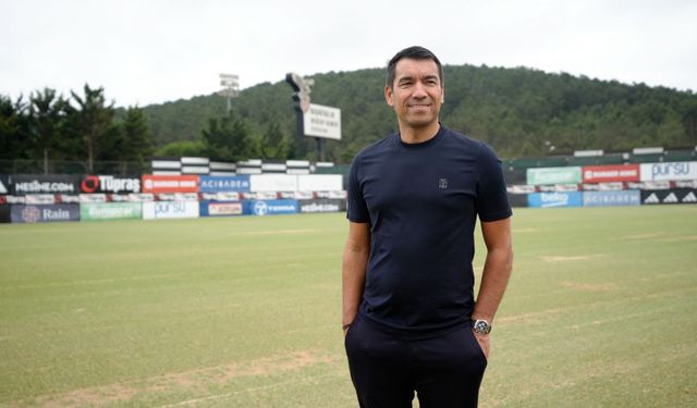 Okan Buruk'tan Sonra Van Bronckhorst Da O Sisteme Geçiyor!