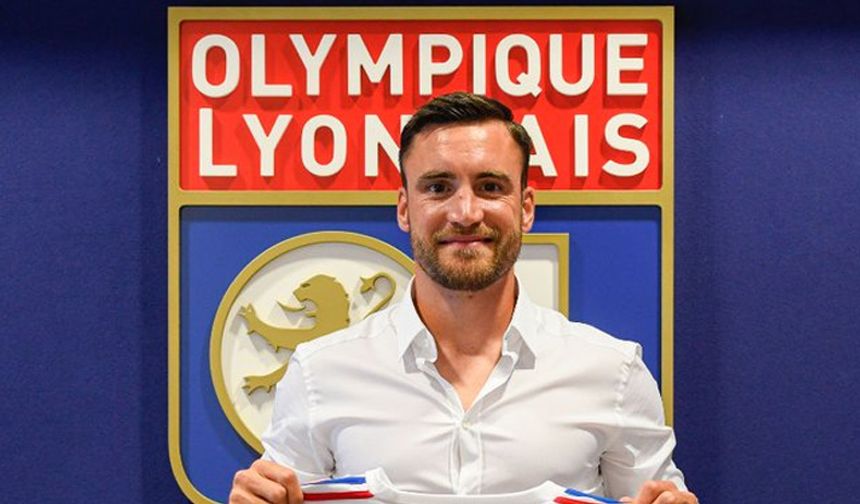 Nicolas Tagliafico Lyon'a imza attı