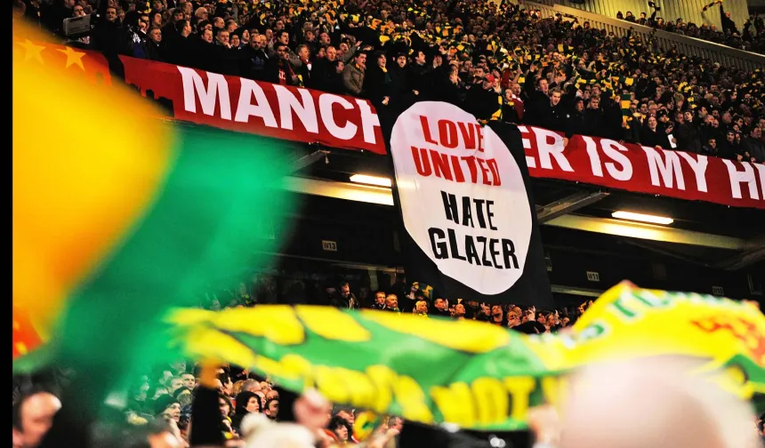 Manchester United taraftarından Glazers ailesine protesto