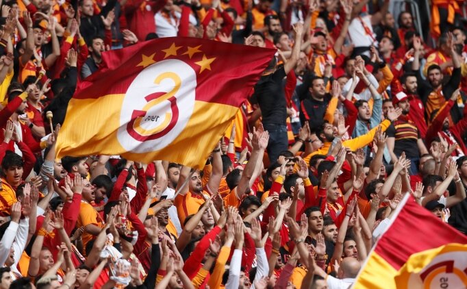 Galatasaray-Taraftar-Token